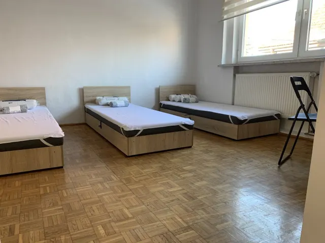 Dom wolnostojący — kwatera pracownicza w Zabrzu